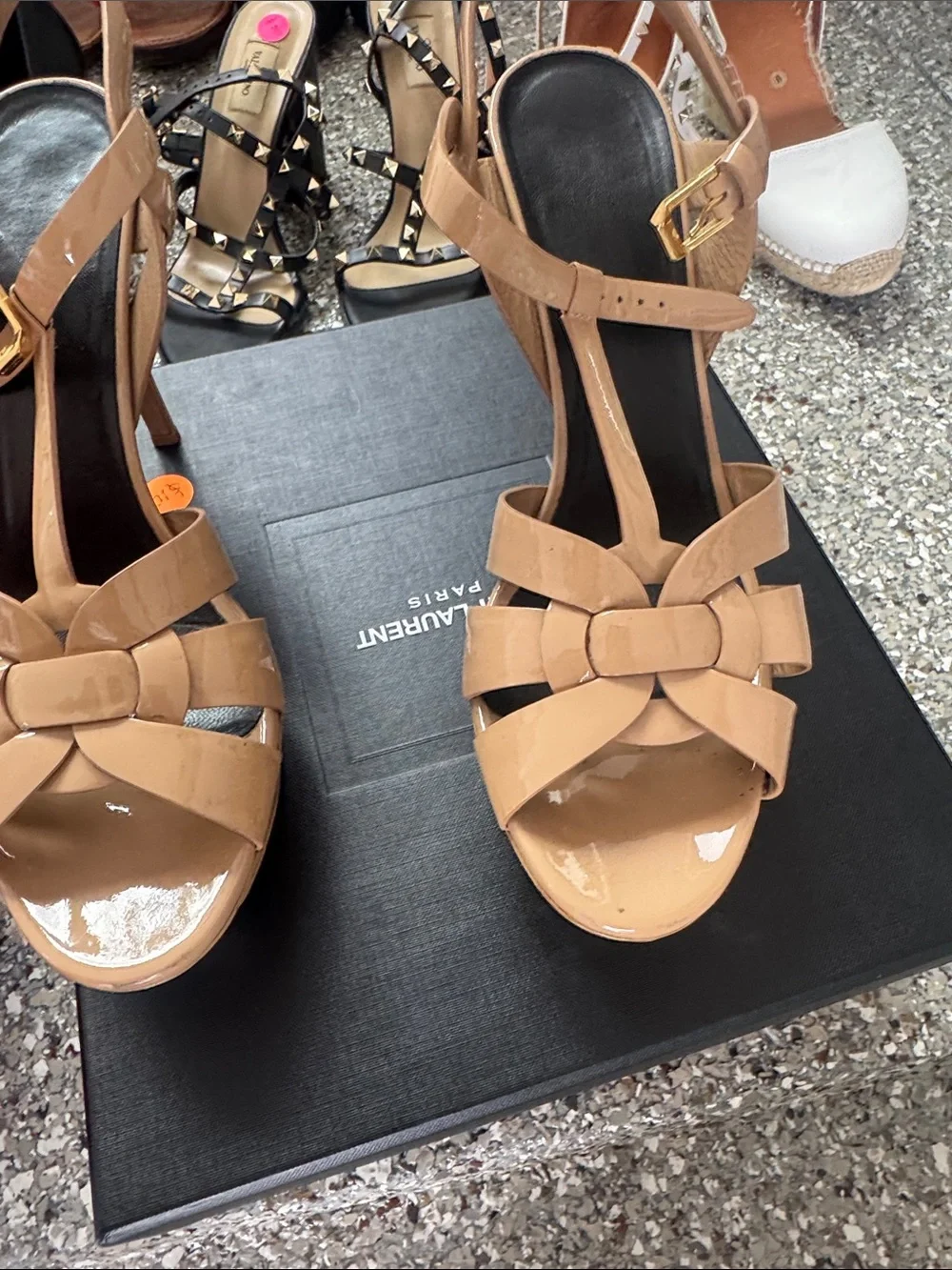 Saint Laurent Beige Patent Leather Knotted T-Strap Heels - Picture 3 of 5